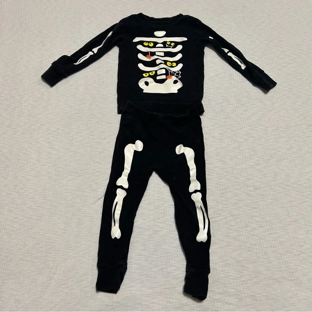Carters Skeleton Print Pajamas 18 Months Glow In The Dark 2 Piece